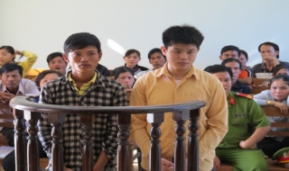 Vụ côn đồ đánh tàn phế một thanh niên: Toà phúc thẩm cũng không mời nhân chứng