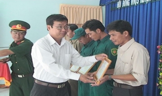 Châu Thành, Trảng Bàng: Tổng kết công tác tuyển quân năm 2012