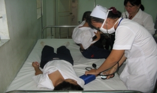 Thủ tướng chỉ đạo thực hiện quyết liệt các giải pháp giảm quá tải bệnh viện