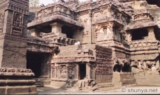 Khám phá quần thể hang động Ellora - Ấn Độ