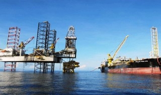 Việt Nam khai thác dầu khí trong vùng đặc quyền kinh tế