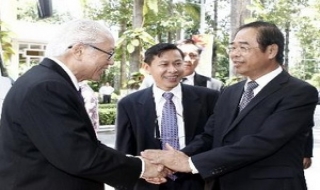 Tổng thống Singapore thăm và làm việc tại Bình Dương