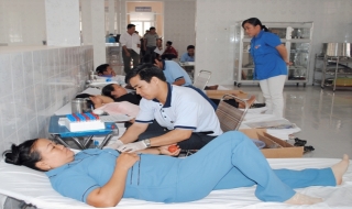 Tân Châu: Thu gần 300 đơn vị máu hiến trong đợt 2.2012