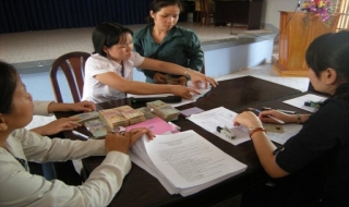 Hội Nông dân huyện Dương Minh Châu: Trao vốn hỗ trợ nông dân giải quyết việc làm