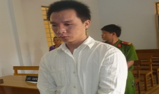 Lãnh án hai năm tù vì giao cấu với trẻ em