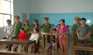 Sáu đối tượng kích động đập phá doanh trại công an lãnh án tù
