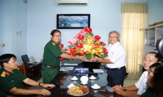 Lãnh đạo các LLVT và huyện Trảng Bàng chúc mừng Báo Tây Ninh nhân Ngày 21.6