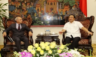 Phó Thủ tướng Hoàng Trung Hải tiếp lãnh đạo IAEA
