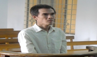 Làm quản đốc kiêm… ăn trộm