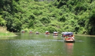 Thanh niên, sinh viên Việt kiều hướng về cội nguồn