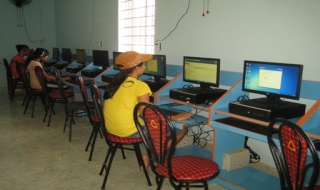 Thư viện Bến Cầu phục vụ truy cập Internet miễn phí