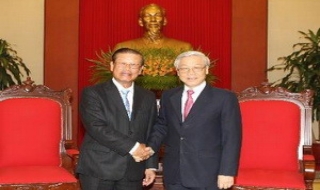 Tổng Bí thư tiếp Phó Thủ tướng Lào ở thăm Việt Nam