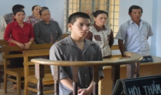 Lãnh án vì yêu nhầm trẻ em