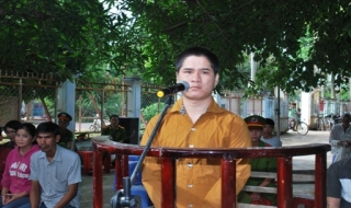 Hệ luỵ casino: Lừa đảo, đánh bạc, vào tù…