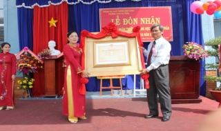Trường THCS thị trấn Dương Minh Châu: Đón nhận bằng công nhận đạt chuẩn quốc gia