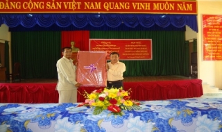 Hội LHPN Tân Châu họp mặt Hội PN Vì hoà bình và phát triển quận Memot-Campuchia
