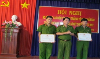 Tân Biên: Khen thưởng đột xuất cho các cá nhân bắt đối tượng trộm cắp tài sản
