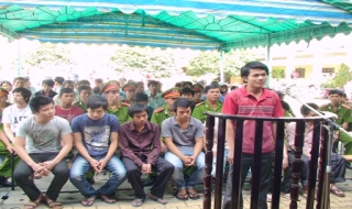 Hơn 20 năm tù cho băng nhóm giang hồ ở Trảng Bàng