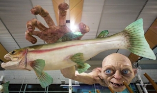 Bức tượng Gollum nặng 1 tấn