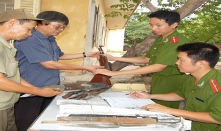Tân Châu: Vận động người dân giao nộp vũ khí, vật liệu nổ, công cụ hỗ trợ