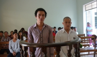 Rủ rê đi trộm, cùng nhau vô tù