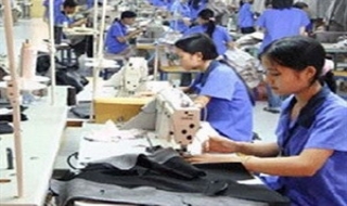 Lao động Việt Nam tại Đài Loan đóng mức bảo hiểm mới