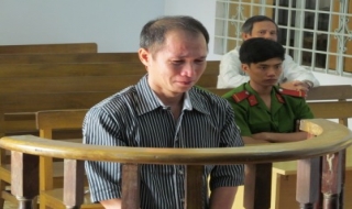 “Đá nóng” xe môtô, lãnh án 2 năm tù