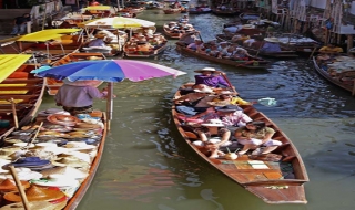 Đi chợ nổi Thái Lan, ăn hoa quả tươi rói