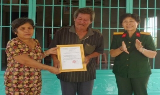 Châu Thành: Tặng nhà tình nghĩa cho gia đình chính sách