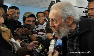 Cựu Chủ tịch Fidel Castro đi bỏ phiếu bầu cử Quốc hội Cuba