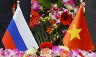 Trao huân chương cho cựu chuyên gia Liên Xô và Nga