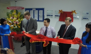 Khai trương Trung tâm nhận thị thực Anh ở TP.HCM