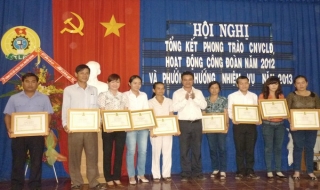 Châu Thành: Tổng kết phong trào CNVC-LĐ năm 2012