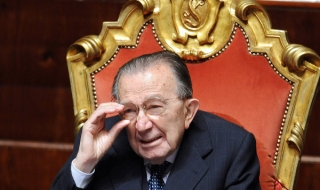 Cựu Thủ tướng Italy Giulio Andreotti từ trần ở tuổi 94