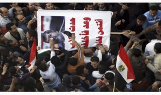 Biểu tình rầm rộ chống tổng thống Ai Cập Morsi