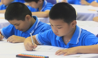 Trẻ em Việt Nam được ca ngợi học giỏi