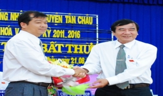 Tân Châu tiến hành kỳ họp lần thứ 8 HĐND huyện