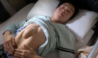 Tim nằm trồi trên ổ bụng