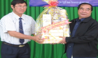 Các huyện biên giới Campuchia: Thăm, chúc tết lãnh đạo huyện Tân Biên, Trảng Bàng