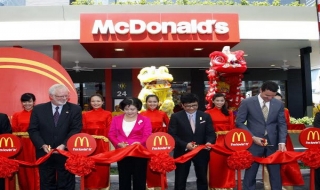 Khánh thành Nhà hàng McDonald's đầu tiên tại Việt Nam