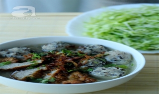 Bữa sáng ấm bụng với bún mọc ngọt thơm
