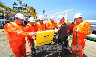 “Máy bay, tàu nước ngoài phải dừng tìm kiếm ở Việt Nam”