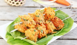 Bánh cà rốt chiên nóng hổi hấp dẫn