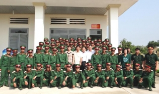Tân Châu: Thăm quân nhân mới nhập ngũ