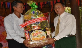Lãnh đạo tỉnh thăm và chúc tết cổ truyển đồng bào dân tộc Khmer huyện Tân Châu