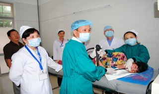 Năm 2013, Tân Châu đạt 44,47% số dân tham gia bảo hiểm y tế