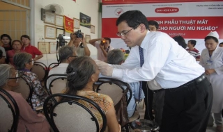 Phẫu thuật mắt miễn phí cho người nghèo huyện Châu Thành