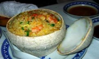 Cơm trái dừa: Món ngon cung đình Huế