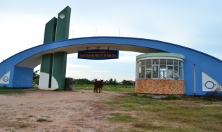 Nhếch nhác Trung tâm Văn hóa Thể thao Bến Cầu