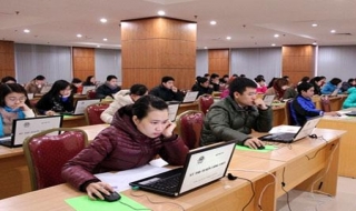 Thủ tướng yêu cầu báo cáo số lượng công chức